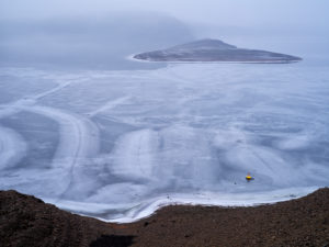 Europa, Deutschland, Hessen, Waldeck, Nationalpark Kellerwald-Edersee, Steilufer an der Stollmühle, Winterstimmung mit Eis und Schnee, Eisstrukturen Europa, Deutschland, Hessen, Waldeck, Nationalpark Kellerwald-Edersee, Steilufer an der Stollmühle, Winterstimmung mit Eis und Schnee, Eisstrukturen